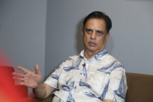 राजनीतिमा आउने सोच छैन, युवालाई छाड्ने हो : हरिवंश आचार्य