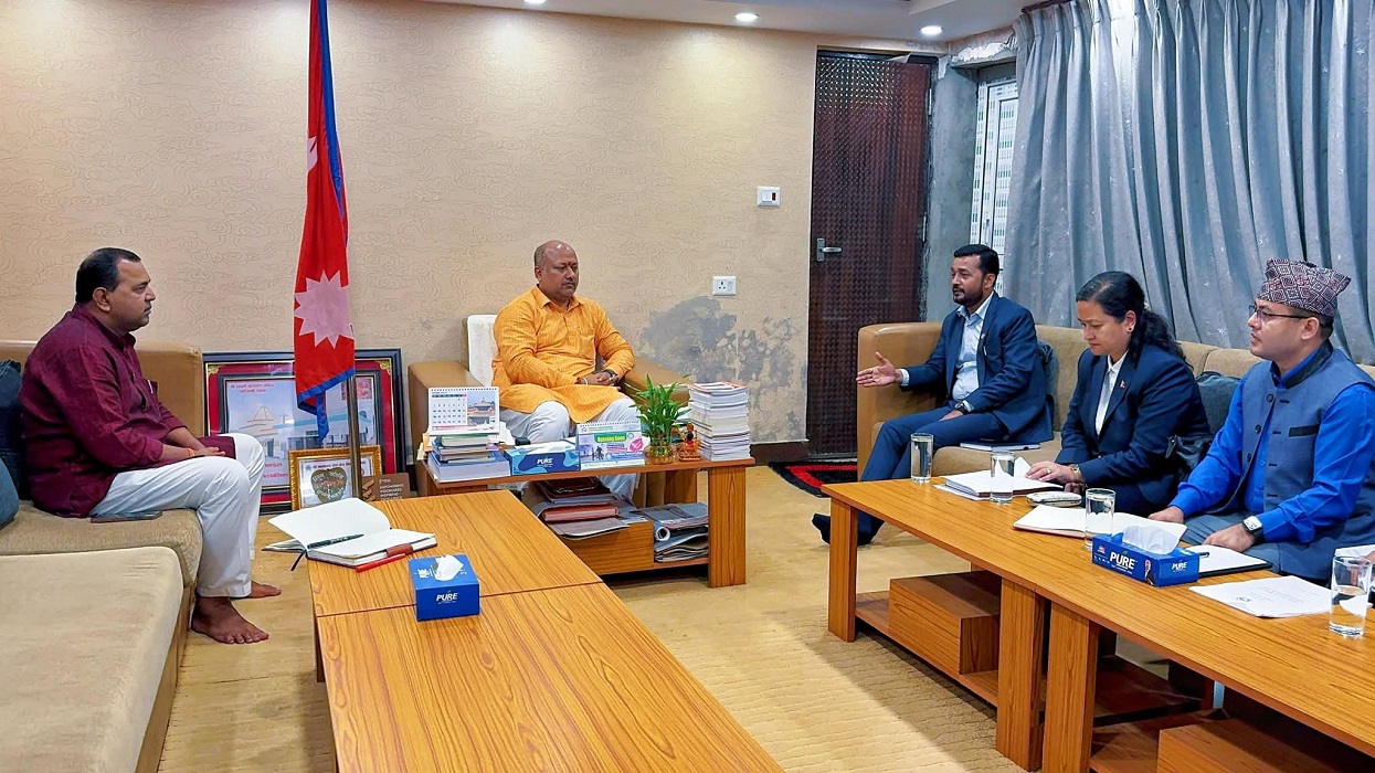 मुख्यमन्त्री सिंह र खानेपानीमन्त्री यादवबीच मधेसमा खानेपानी समस्या समाधानका लागि छलफल