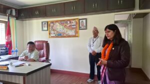 सङ्घीयता बलियो बनाउन कर्मचारीको महत्त्वपूर्ण भूमिका हुन्छ : मन्त्री न्यौपाने