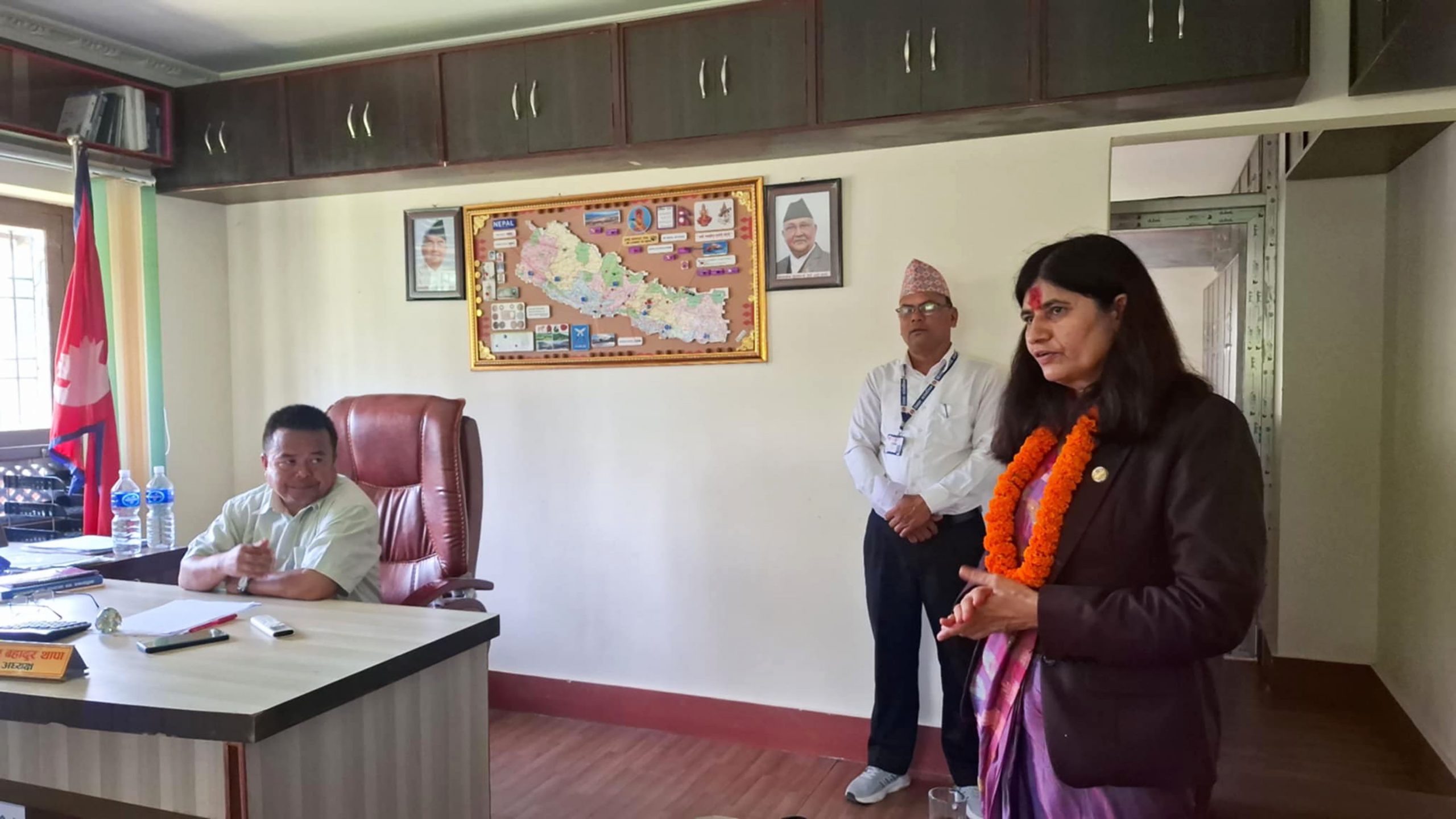 सङ्घीयता बलियो बनाउन कर्मचारीको महत्त्वपूर्ण भूमिका हुन्छ : मन्त्री न्यौपाने
