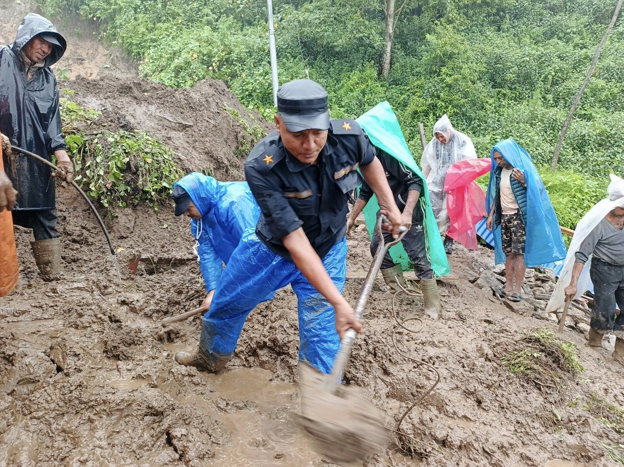 लाङ्दी पहिरो : दम्पतीको शव भेटियो