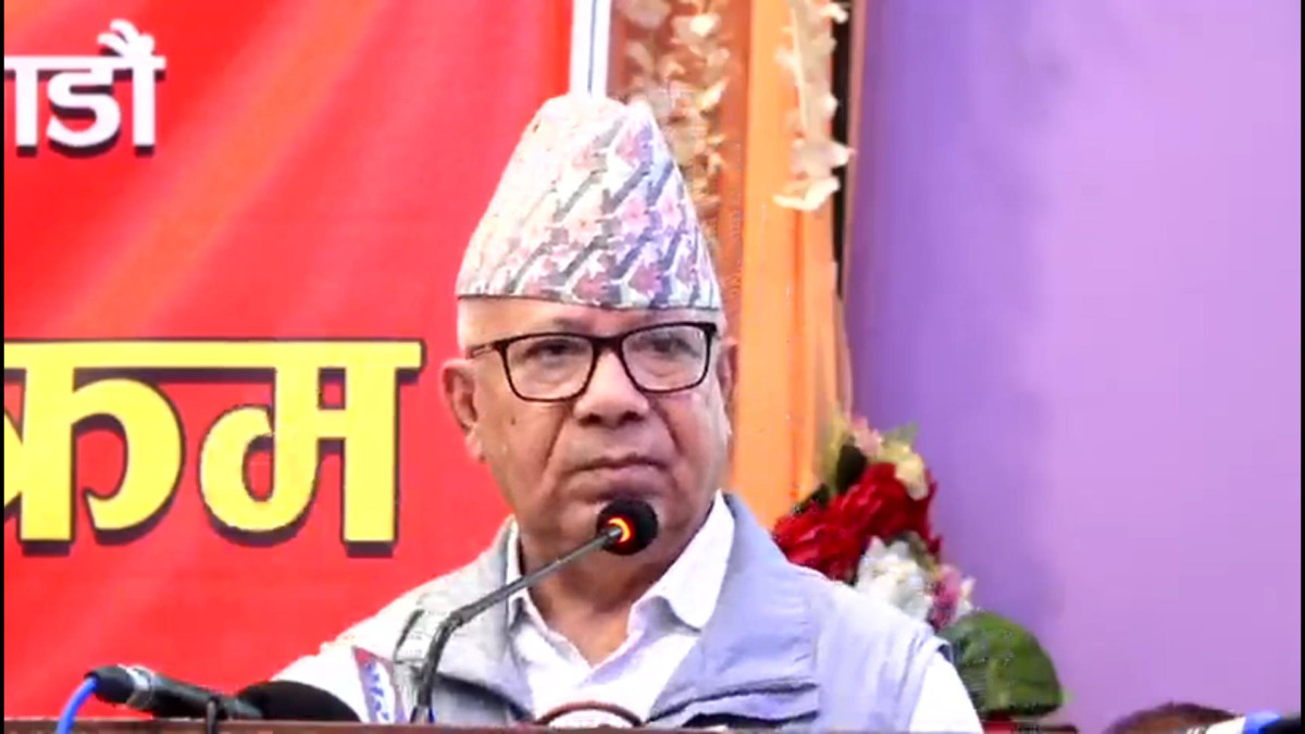 एमालेलक्षित माधव नेपालको टिप्पणी- ‘मान्छेहरू गहभरि आँसु बोकेर कहाँ झार्ने भन्ने ठाउँ खोज्दै हिँडिरहेका छन्’