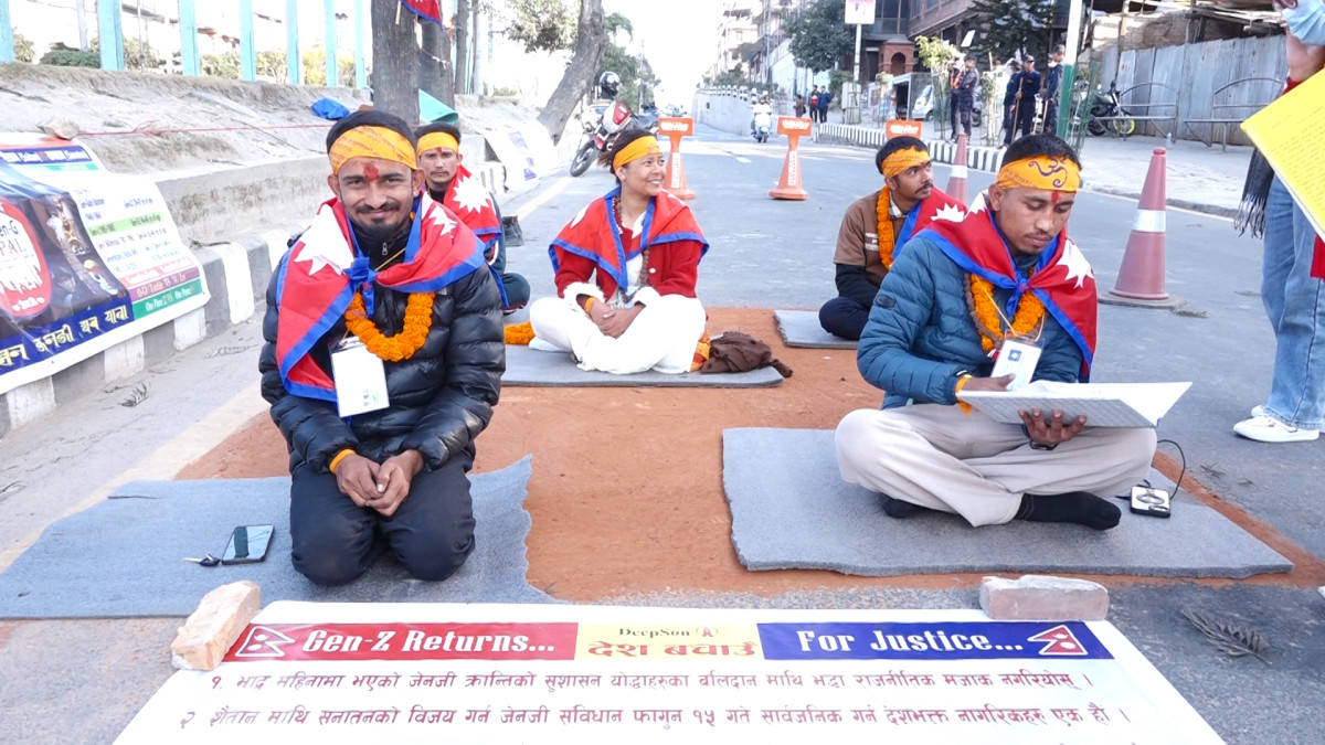 ‘जेनजी संविधान’ जारी गर्नुपर्ने माग गर्दै माइतीघरमा अनसन